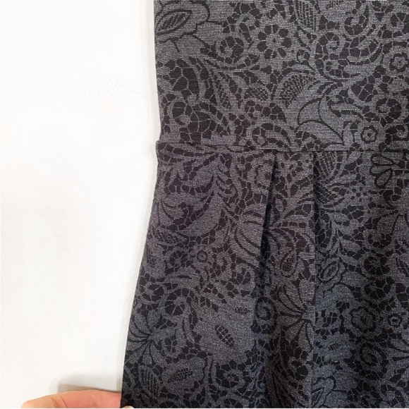 Bordeaux • Dress - Picture 2 of 4